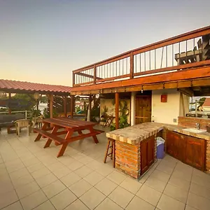 https://funky-monkey-hostel-mazatlan.mazatlan-hotels.com